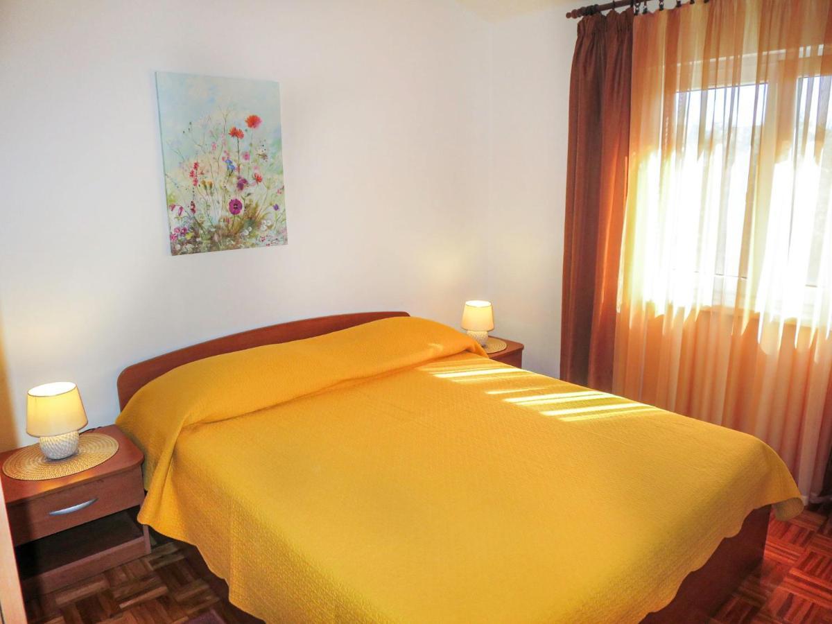 Holiday Home Ive By Interhome Petrcane Bagian luar foto